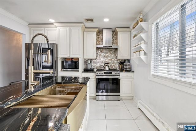 47 Cherokee Avenue, Rockaway Township, NJ 07866