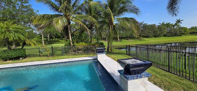 8216 NW 105TH Lane, Parkland, FL 33076