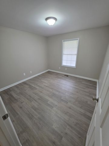 102 Cascade Ln, Bell Buckle, TN 37020