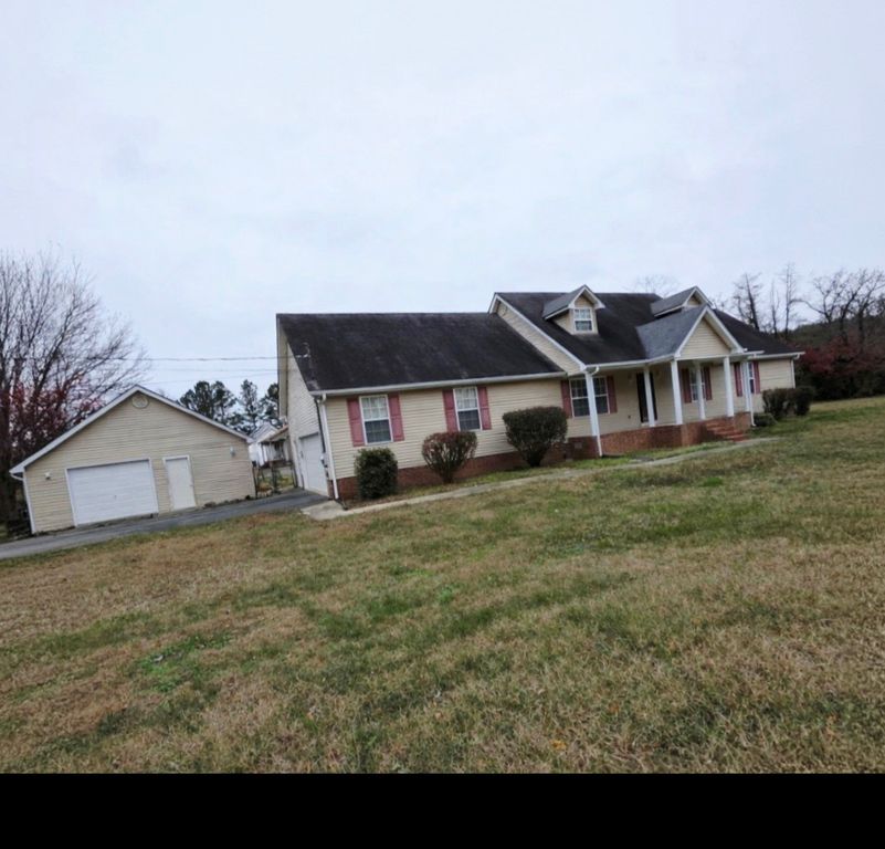 102 Cascade Ln, Bell Buckle, TN 37020