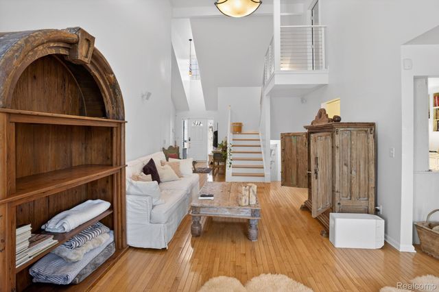 328 Four Seasons Drive, Lake Orion Village, MI 48360