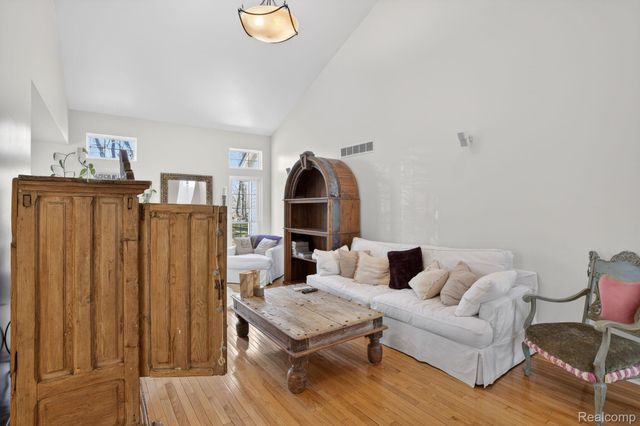 328 Four Seasons Drive, Lake Orion Village, MI 48360