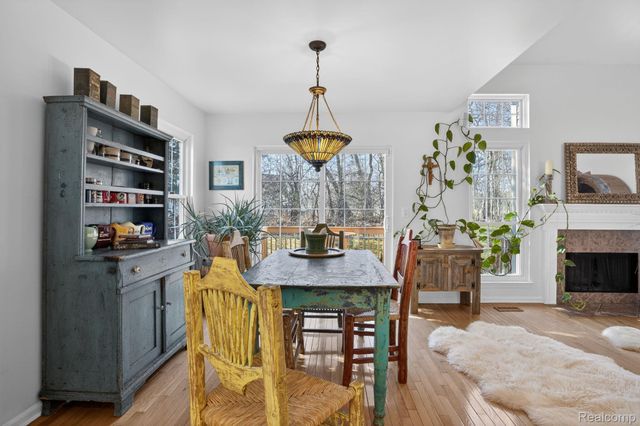 328 Four Seasons Drive, Lake Orion Village, MI 48360