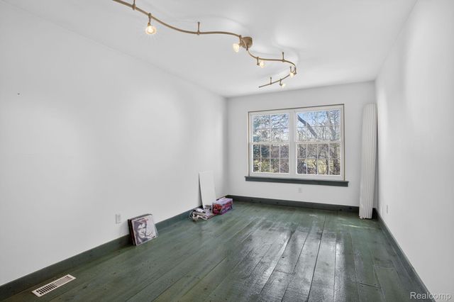 328 Four Seasons Drive, Lake Orion Village, MI 48360