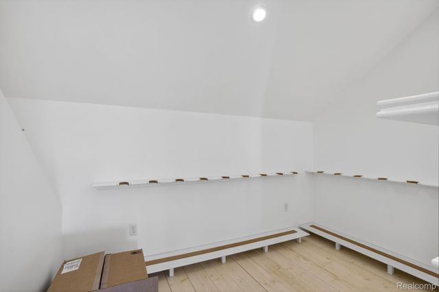 328 Four Seasons Drive, Lake Orion Village, MI 48360