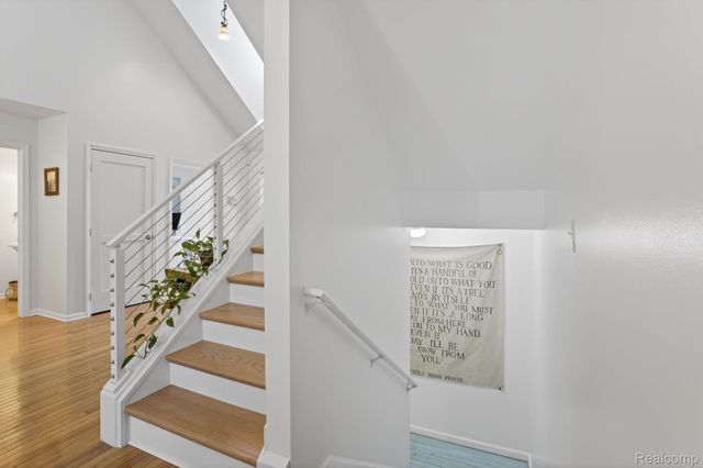 328 Four Seasons Drive, Lake Orion Village, MI 48360