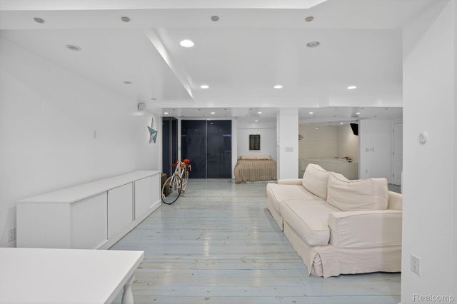 328 Four Seasons Drive, Lake Orion Village, MI 48360