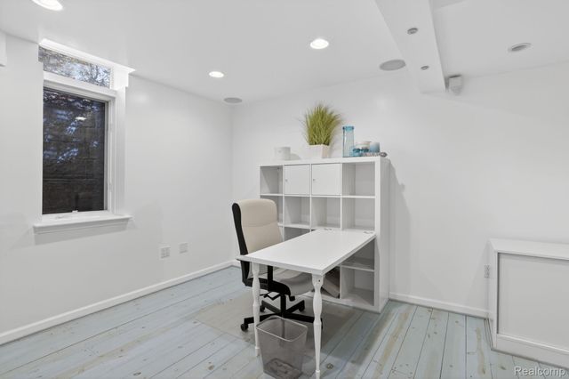 328 Four Seasons Drive, Lake Orion Village, MI 48360