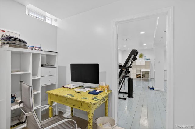 328 Four Seasons Drive, Lake Orion Village, MI 48360