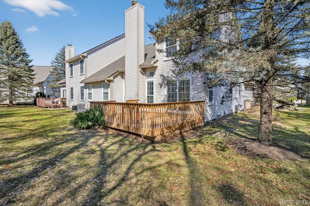 328 Four Seasons Drive, Lake Orion Village, MI 48360