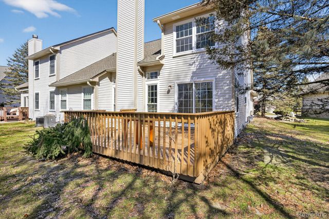 328 Four Seasons Drive, Lake Orion Village, MI 48360