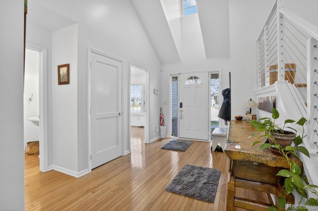 328 Four Seasons Drive, Lake Orion Village, MI 48360