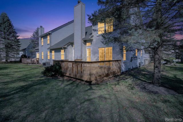 328 Four Seasons Drive, Lake Orion Village, MI 48360