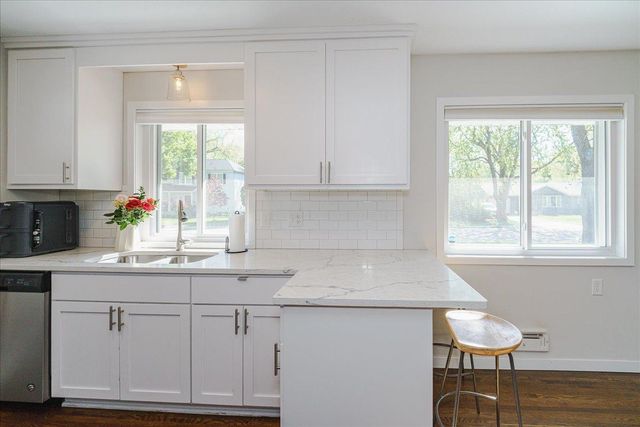 10016 Pillsbury Avenue S, Bloomington, MN 55420