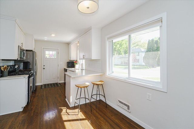 10016 Pillsbury Avenue S, Bloomington, MN 55420