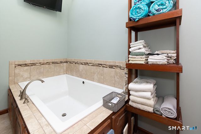 113 Kimberly Drive, Manchester, CT 06040