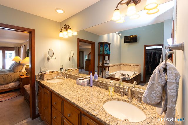 113 Kimberly Drive, Manchester, CT 06040