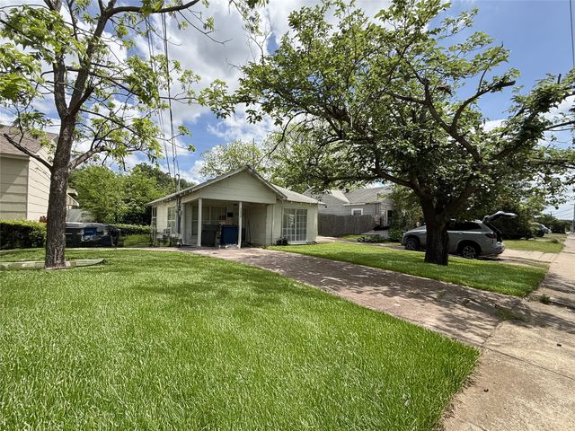 3206 N Jim Miller Road, Dallas, TX 75227
