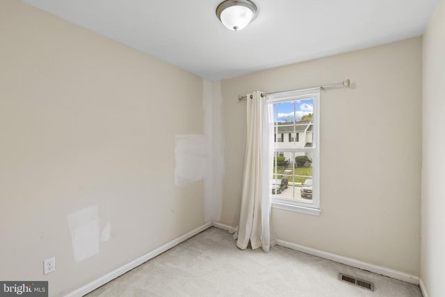 16 HARDWOOD DR, Rosedale, MD 21237