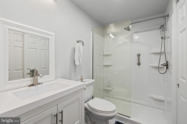 16 HARDWOOD DR, Rosedale, MD 21237