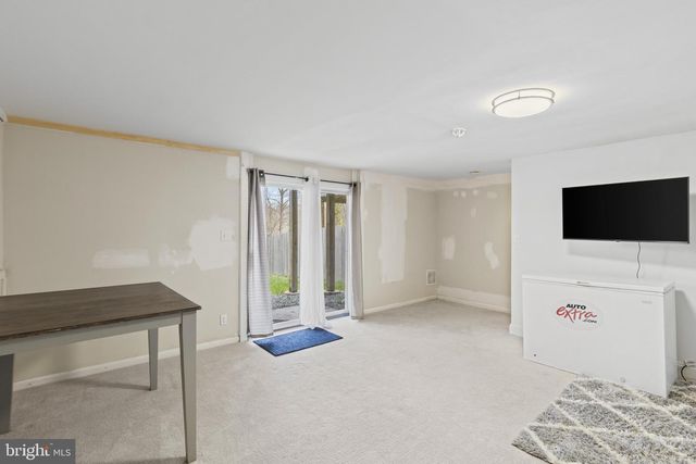 16 HARDWOOD DR, Rosedale, MD 21237