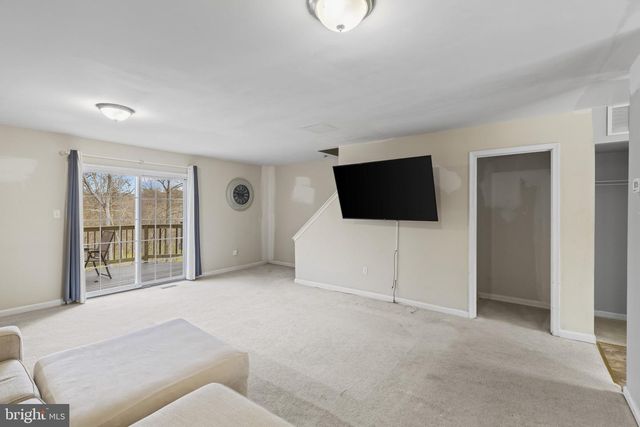 16 HARDWOOD DR, Rosedale, MD 21237