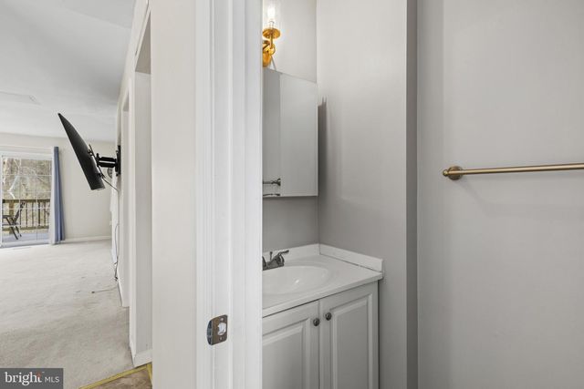 16 HARDWOOD DR, Rosedale, MD 21237