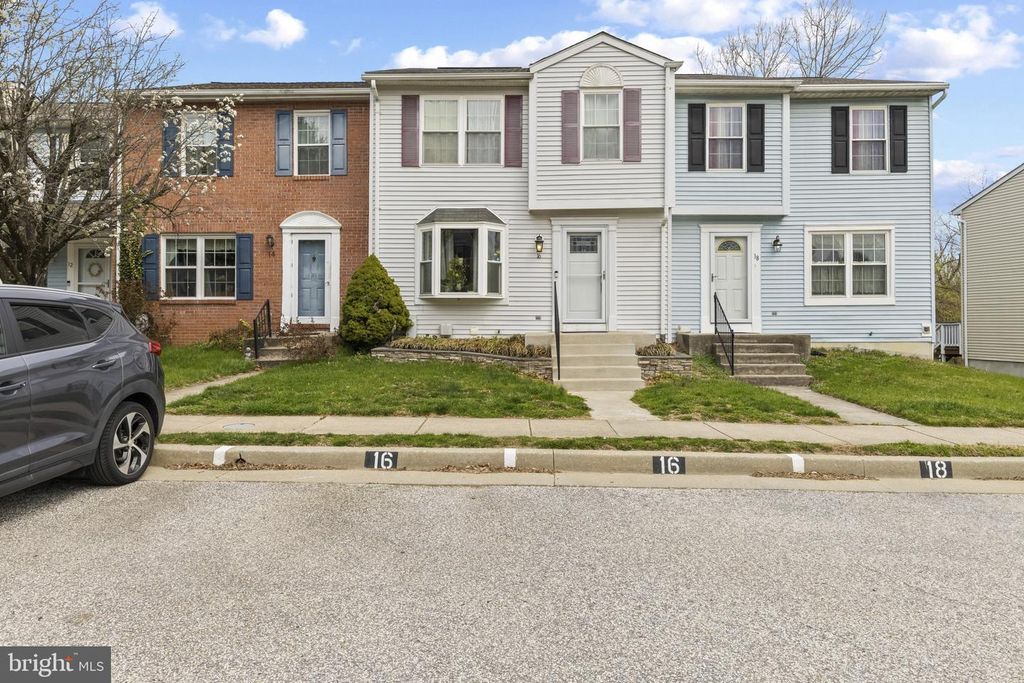 16 HARDWOOD DR, Rosedale, MD 21237