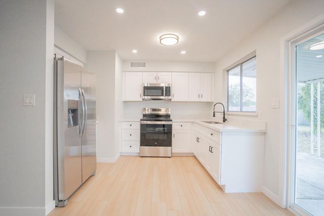 3142 N 78th Drive, Phoenix, AZ 85033