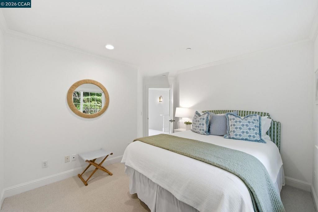 Image 45 of property listing at 3 Honey Hill Ct, Orinda, CA 94563