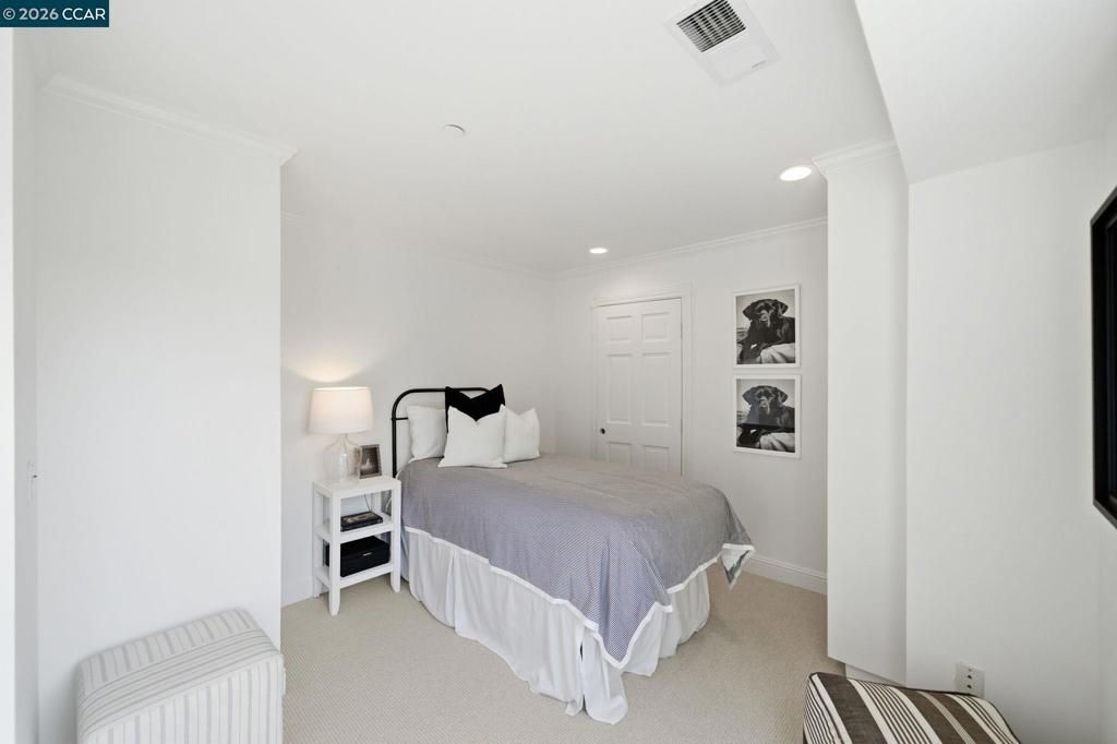 Image 46 of property listing at 3 Honey Hill Ct, Orinda, CA 94563