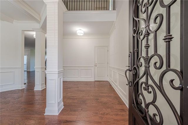 1225 Roswell Manor Circle, Roswell, GA 30076