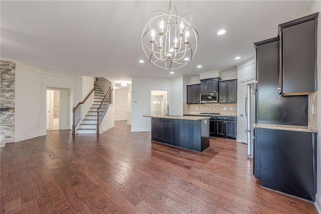 1225 Roswell Manor Circle, Roswell, GA 30076