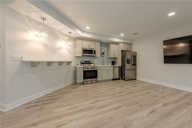 1225 Roswell Manor Circle, Roswell, GA 30076