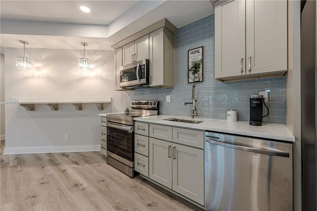 1225 Roswell Manor Circle, Roswell, GA 30076