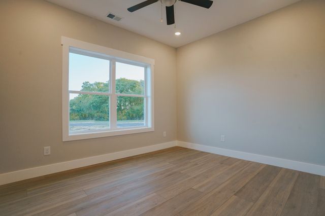 4664 William Woodard Rd, Springfield, TN 37172