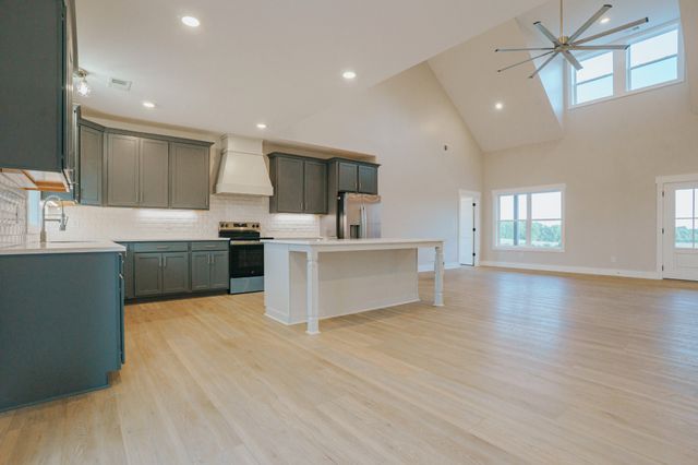 4664 William Woodard Rd, Springfield, TN 37172