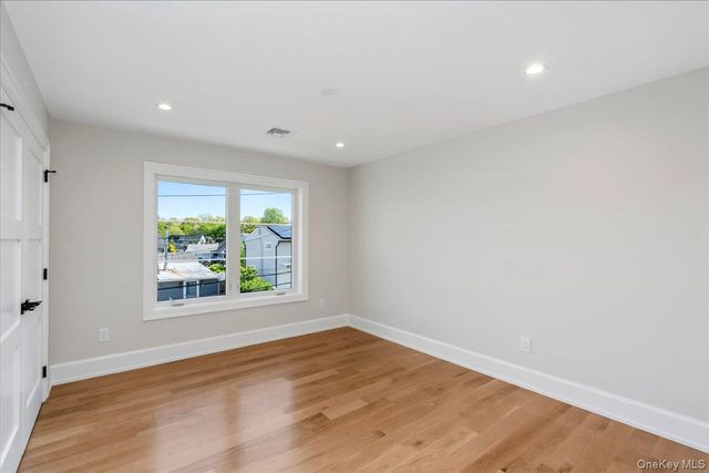 89 Choir Lane, Westbury, NY 11590