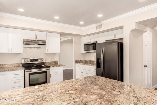 6749 W ORAIBI Drive, Glendale, AZ 85308