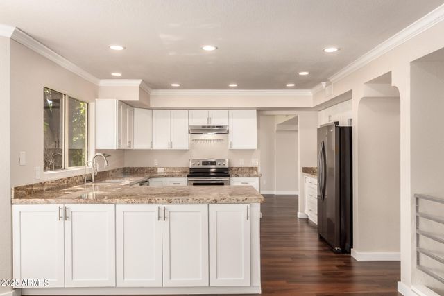 6749 W ORAIBI Drive, Glendale, AZ 85308