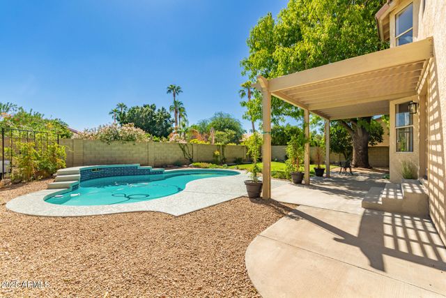 6749 W ORAIBI Drive, Glendale, AZ 85308