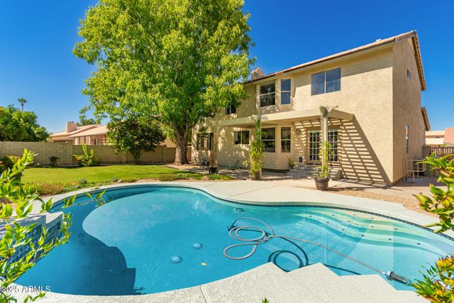 6749 W ORAIBI Drive, Glendale, AZ 85308