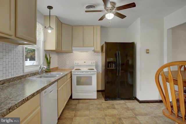140 ECHO DRIVE, Chambersburg, PA 17202