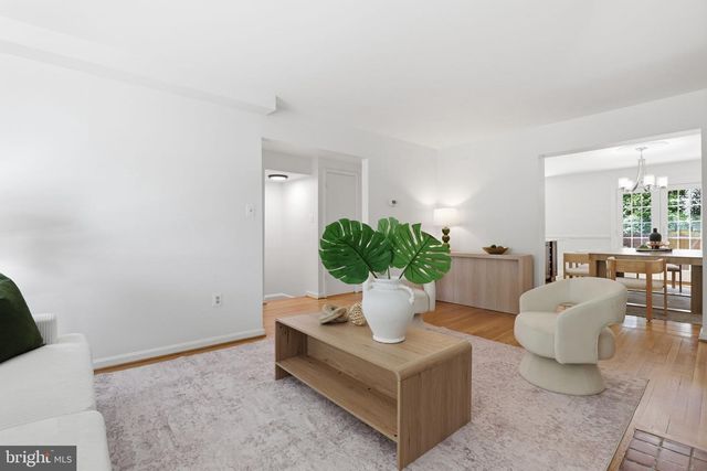 7379 HALLCREST DR, Mclean, VA 22102