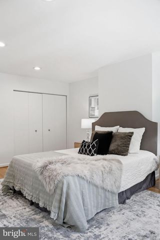 7379 HALLCREST DR, Mclean, VA 22102