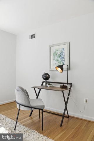 7379 HALLCREST DR, Mclean, VA 22102