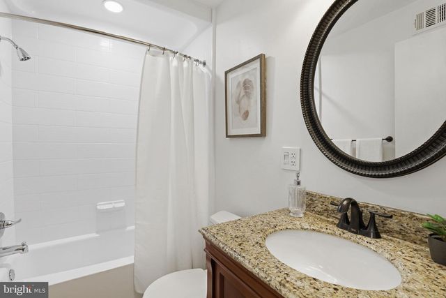 7379 HALLCREST DR, Mclean, VA 22102