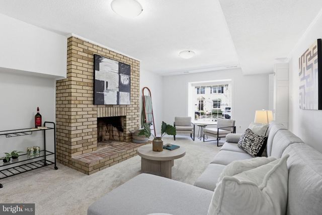 7379 HALLCREST DR, Mclean, VA 22102