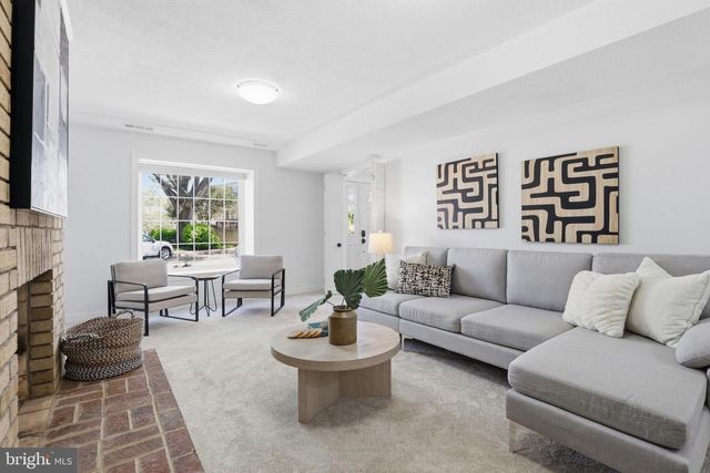 7379 HALLCREST DR, Mclean, VA 22102