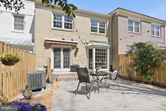 7379 HALLCREST DR, Mclean, VA 22102